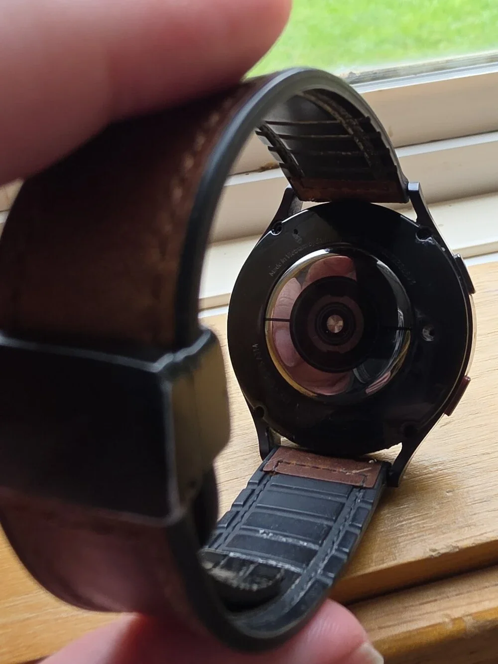 Black Smartwatch 5 LTE Capable with Brown Leather Band